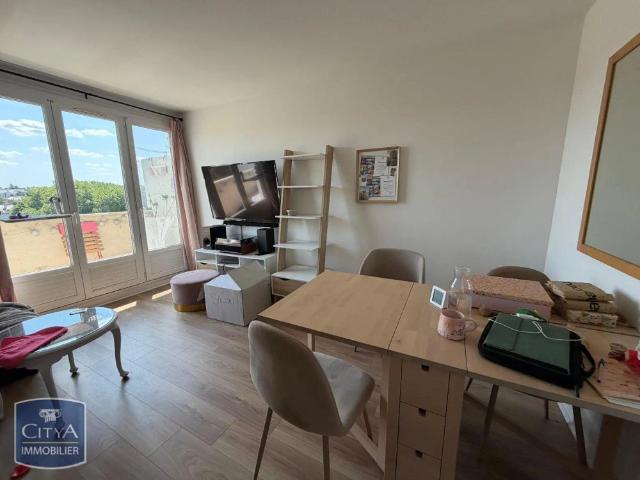 Appartement à louer 4 pièces 76m²