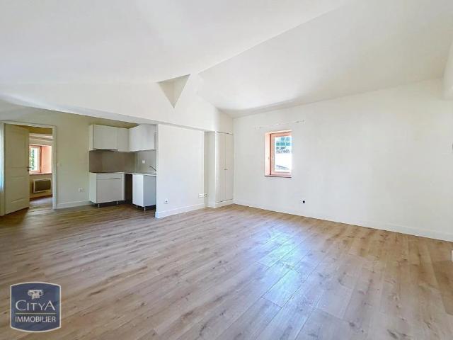 Appartement à louer 4 pièces 77.21m²