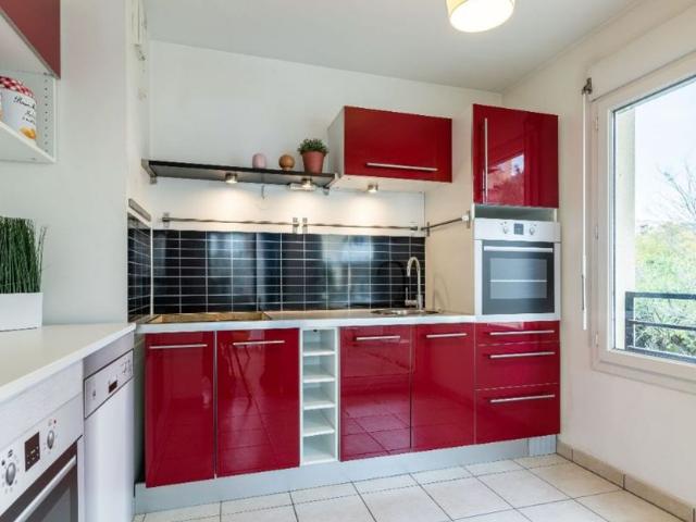 Appartement à louer 4 pièces • 77,30 m2 Saint Genis Laval