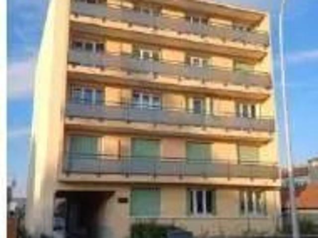 Appartement à louer 4 pièces 77.4m²