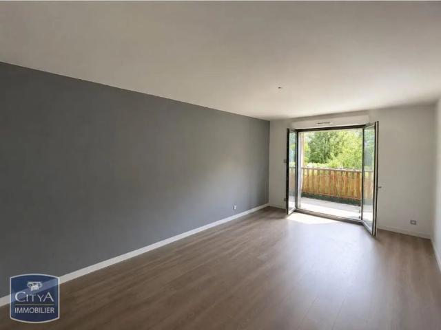 Appartement à louer 4 pièces 77.16m²