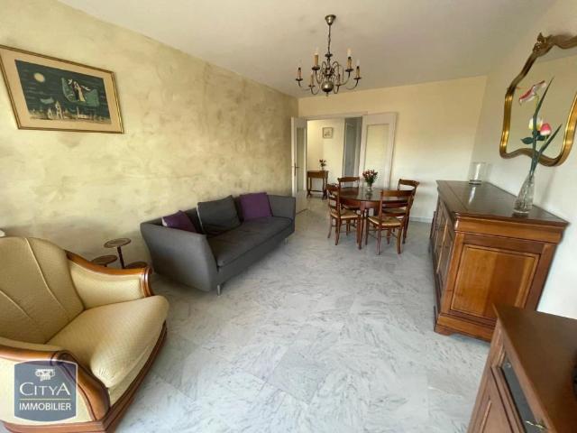 Appartement à louer 4 pièces 78.59m²