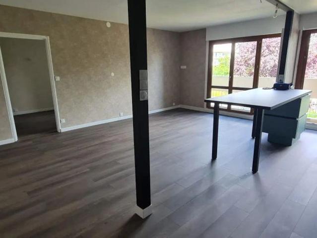 Appartement à louer 4 pièces 78m²