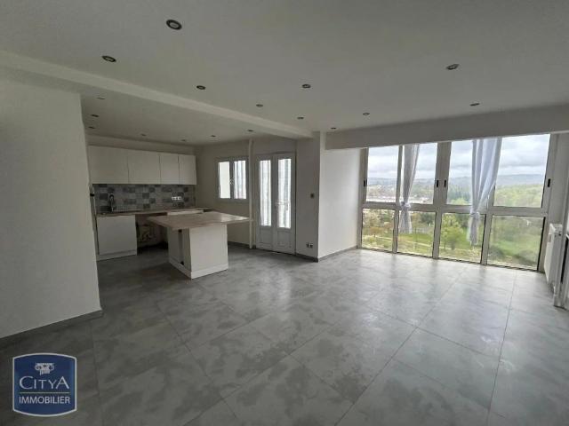 Appartement à louer 4 pièces 79.44m²