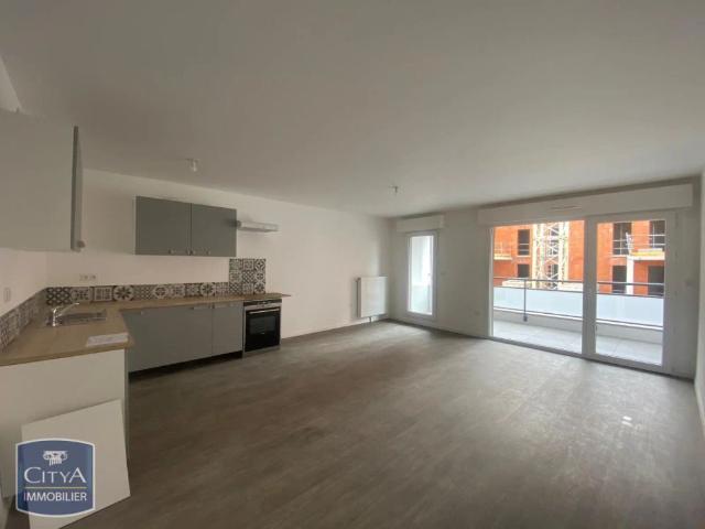 Appartement à louer 4 pièces 79.8m²