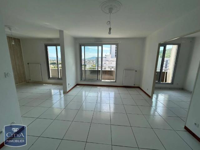 Appartement à louer 4 pièces 73.25m²