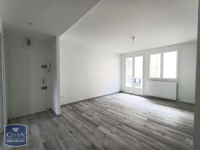 Appartement à louer 4 pièces 73.97m²
