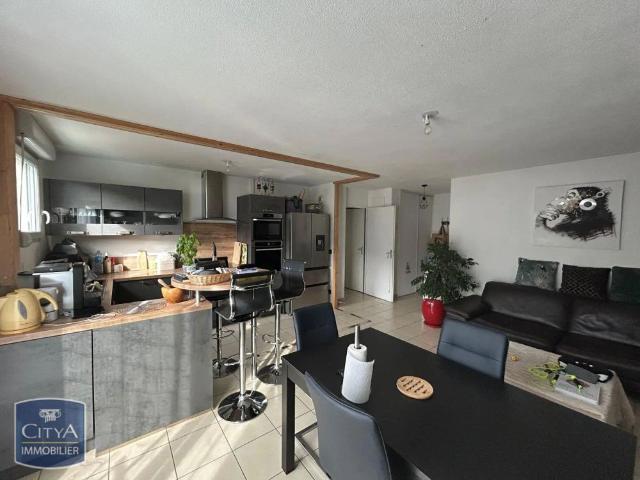 Appartement à louer 4 pièces 73.98m²