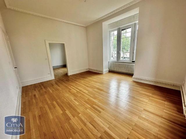 Appartement à louer 4 pièces 84.25m²