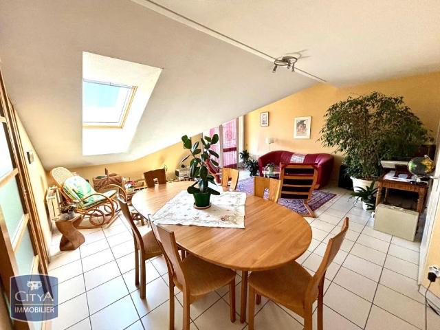Appartement à louer 4 pièces 84.59m²