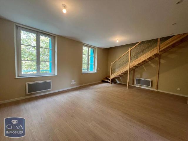 Appartement à louer 4 pièces 84.7m²
