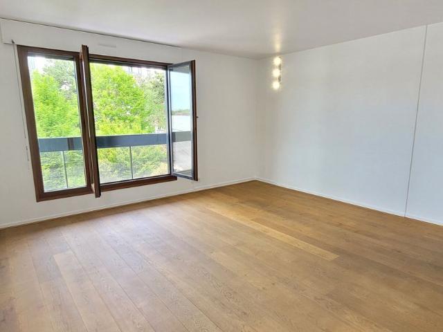 Appartement à louer 4 pièces • 85,55 m2 Issy les Moulineaux