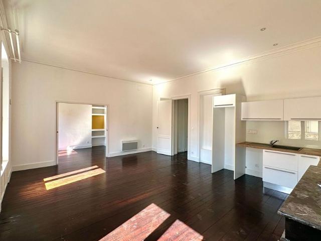 Appartement à louer 4 pièces • 85,56 m2 Bordeaux