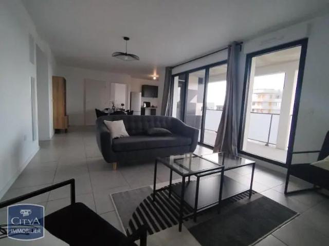 Appartement à louer 4 pièces 85.74m²