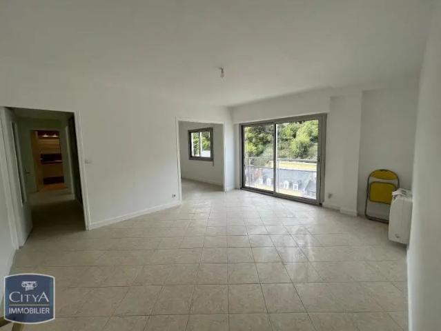 Appartement à louer 4 pièces 85.75m²