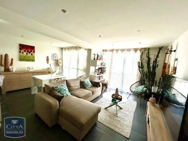 Appartement à louer 4 pièces 85m²
