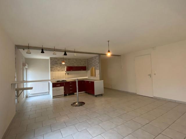 Appartement à louer 4 pièces 86 m