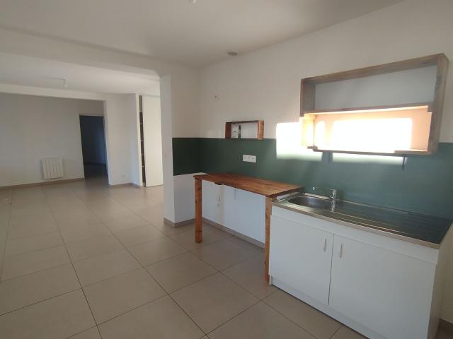 Appartement à louer 4 pièces 86 m