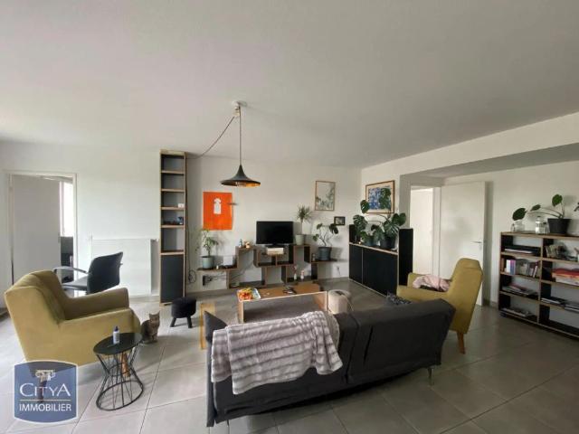Appartement à louer 4 pièces 89.8m²