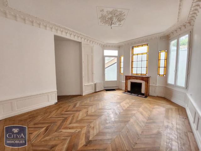 Appartement à louer 4 pièces 89.98m²