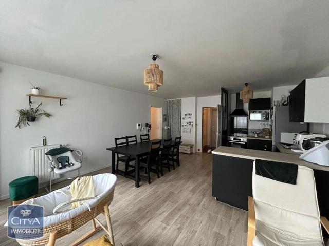 Appartement à louer 4 pièces 80.07m²