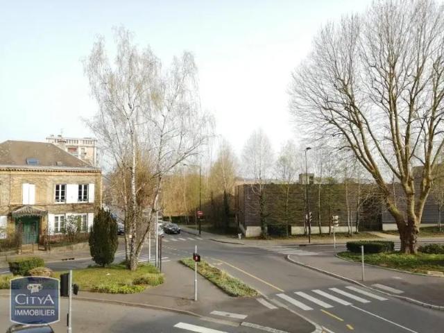 Appartement à louer 4 pièces 80.25m²