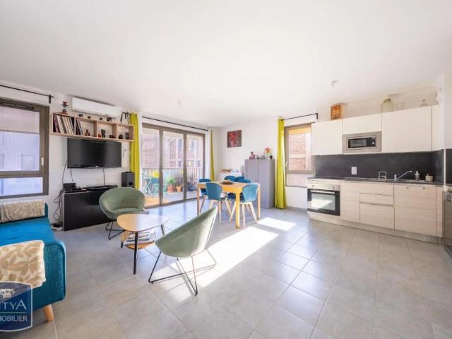 Appartement à louer 4 pièces 80.7m²