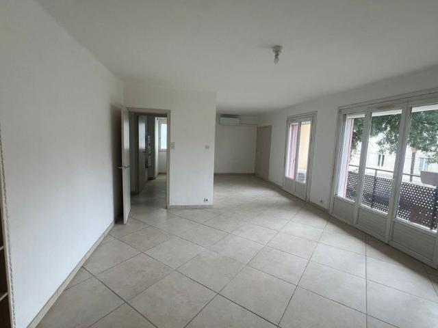 Appartement à louer 4 pièces • 81 m2 Montélimar