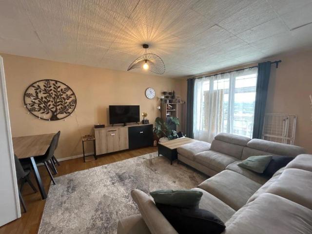 Appartement à louer 4 pièces 81.89m²