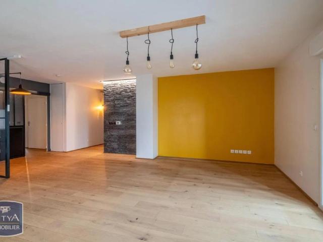 Appartement à louer 4 pièces 94.02m²