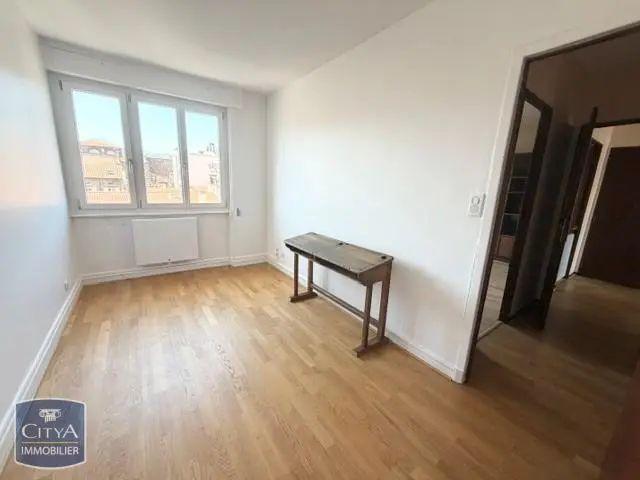 Appartement à louer 4 pièces 94m²