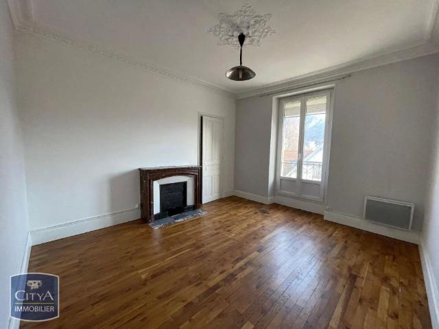 Appartement à louer 4 pièces 97.81m²