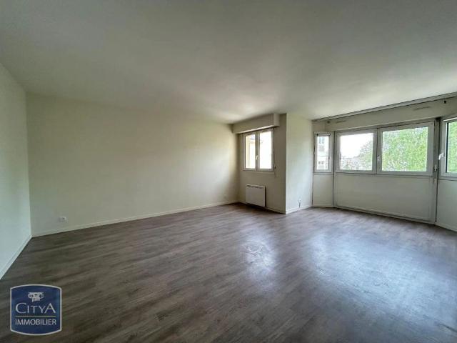 Appartement à louer 4 pièces 98.98m²