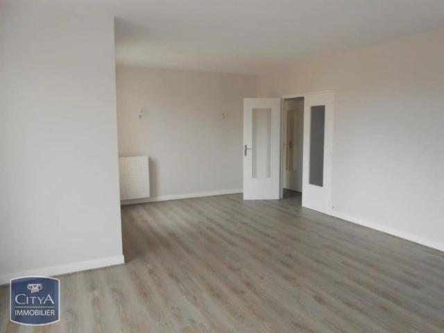 Appartement à louer 4 pièces 99.65m²