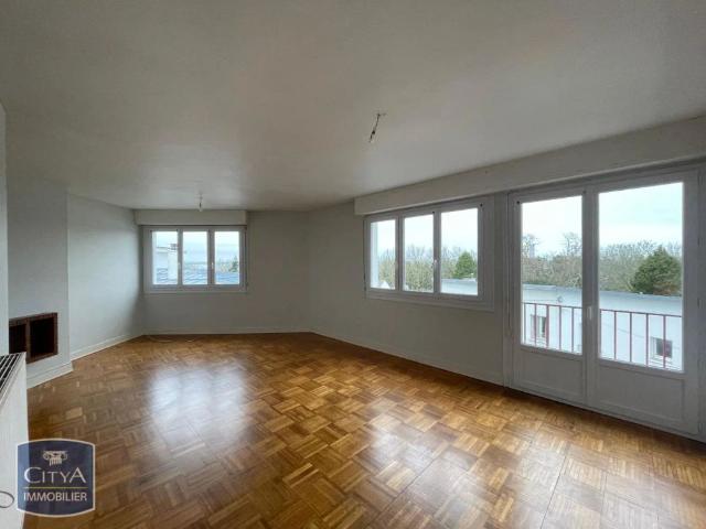 Appartement à louer 4 pièces 99.85m²
