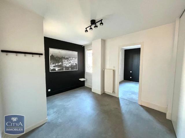 Appartement à louer 4 pièces 99.86m²