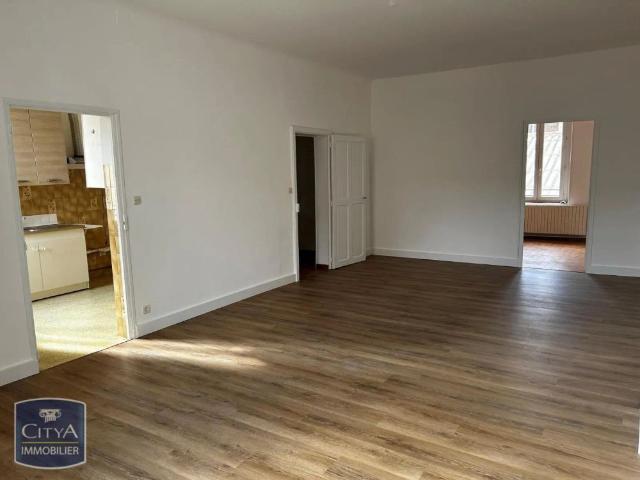 Appartement à louer 4 pièces 99.81m²