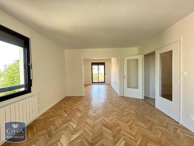 Appartement à louer 4 pièces 90.6m²