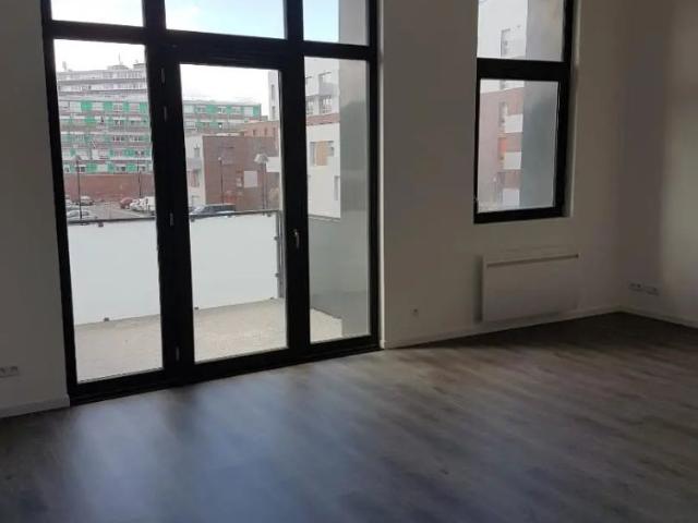 Appartement à louer 4 pièces 93.87m²
