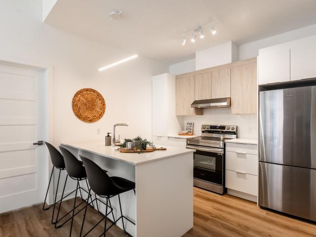 Appartement à Louer 5460 Sherbrooke E Street, Montréal 30 photos | Logis Québec