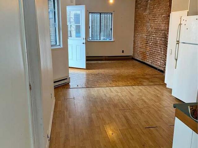 Appartement à Louer 5571 Saint Dominique, Le Plateau Mont Royal Montréal 9 photos | Logis Québec