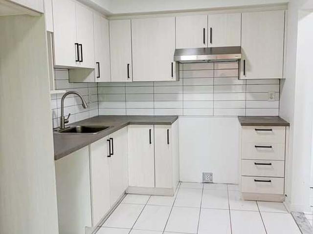 Appartement à Louer 5665 Avenue Elie, Saint Hubert Longueuil 14 photos | Logis Québec