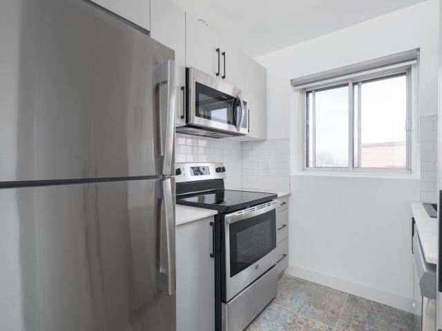 Appartement à Louer 5850 Rue Souart Montréal H3S 2E8, Côte des Neiges/Notre Dame de Grâce Montréal 13 photos | Logis Québec