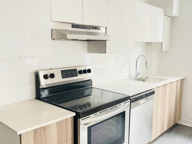 Appartement à Louer 5975 Chemin de la Côte Saint Antoine, Côte des Neiges/Notre Dame de Grâce Montréal 15 photos | Logis Québec