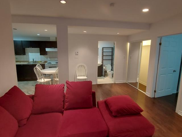 Appartement à Louer 5052A avenue Victoria, Côte des Neiges/Notre Dame de Grâce Montréal 11 photos | Logis Québec