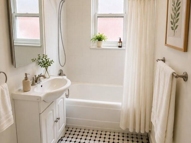 Appartement à Louer 5235 cote saint luc, Côte des Neiges/Notre Dame de Grâce Montréal 6 photos | Logis Québec
