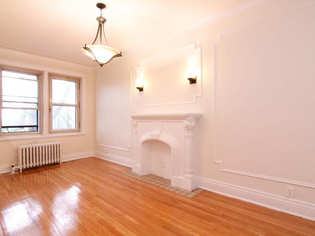 Appartement à Louer 5339 5341 Chemin de la Côte Saint Luc Montréal H3X 2C2, Côte des Neiges/Notre Dame de Grâce Montréal 12 photos | Logis Québec