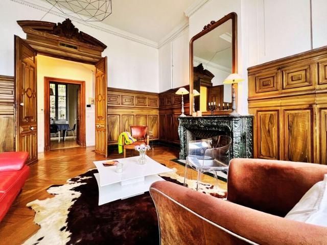 Appartement à louer 5 pièces • 169 m2 Bayonne