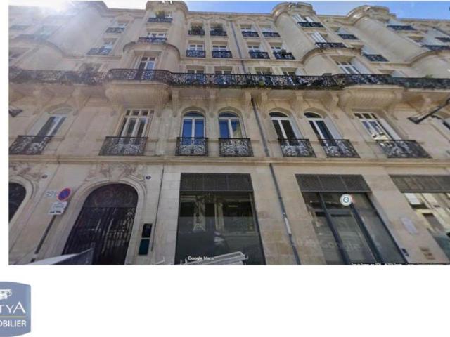 Appartement à louer 5 pièces 182.9m²