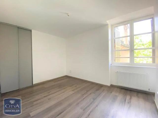 Appartement à louer 5 pièces 103.57m²